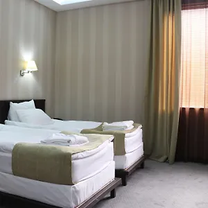 3* Hotel D'plaza