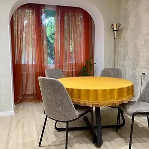 Апартаменты Spacious Dinamo